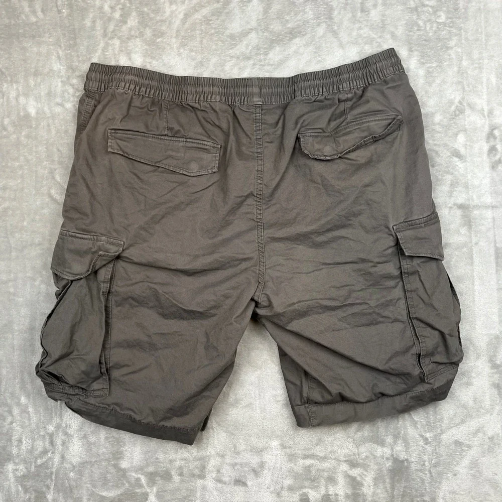 HM Mens Regular Fit Cargo Shorts Charcoal Grey Elastic Waist XXL Stretch - Picture 2 of 9
